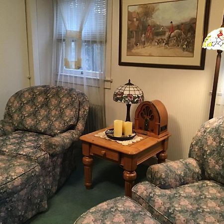 Brookview Manor Inn Canadensis Экстерьер фото