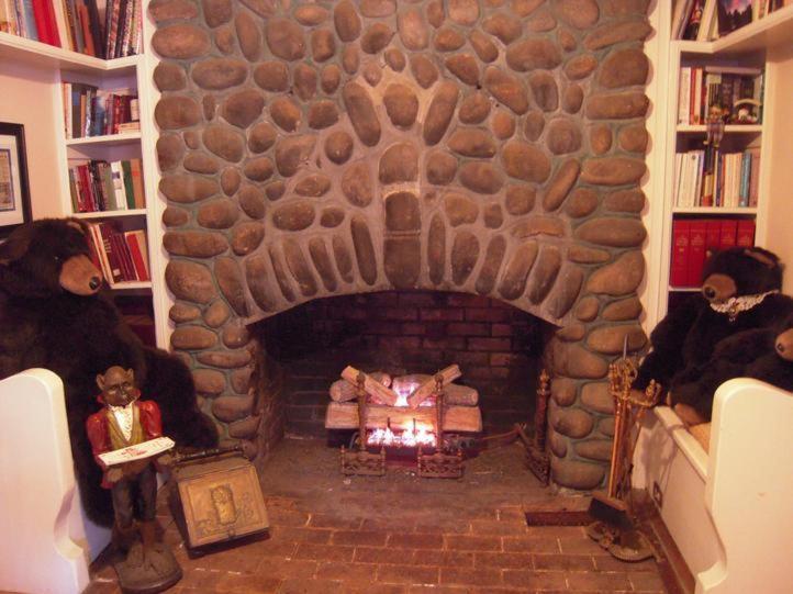 Brookview Manor Inn Canadensis Экстерьер фото