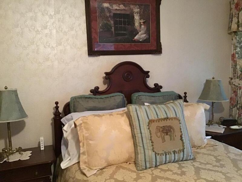 Brookview Manor Inn Canadensis Экстерьер фото