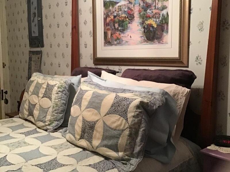 Brookview Manor Inn Canadensis Экстерьер фото