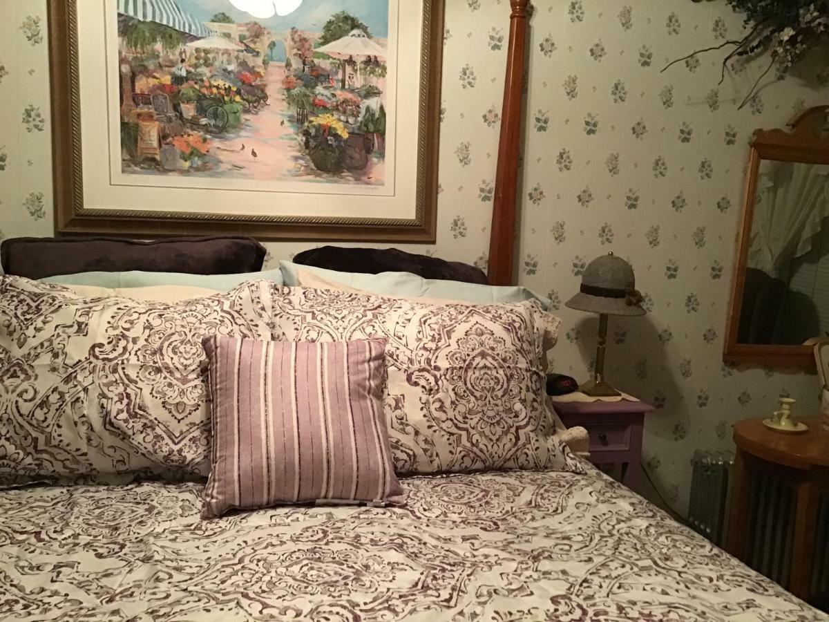 Brookview Manor Inn Canadensis Экстерьер фото