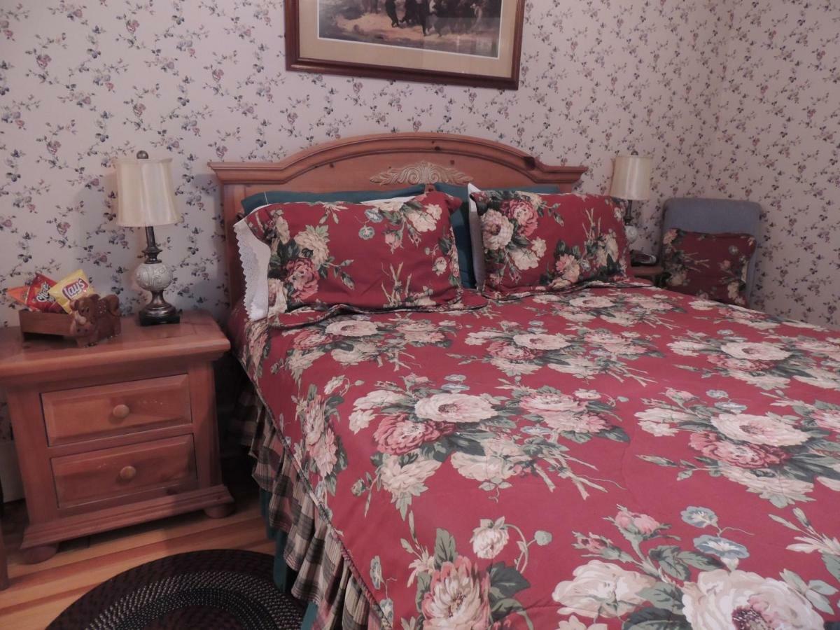 Brookview Manor Inn Canadensis Экстерьер фото