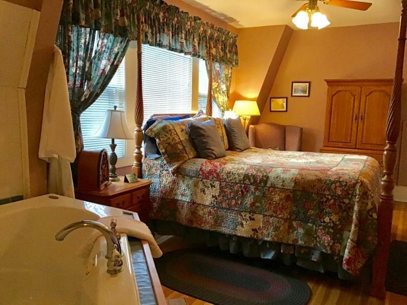 Brookview Manor Inn Canadensis Экстерьер фото